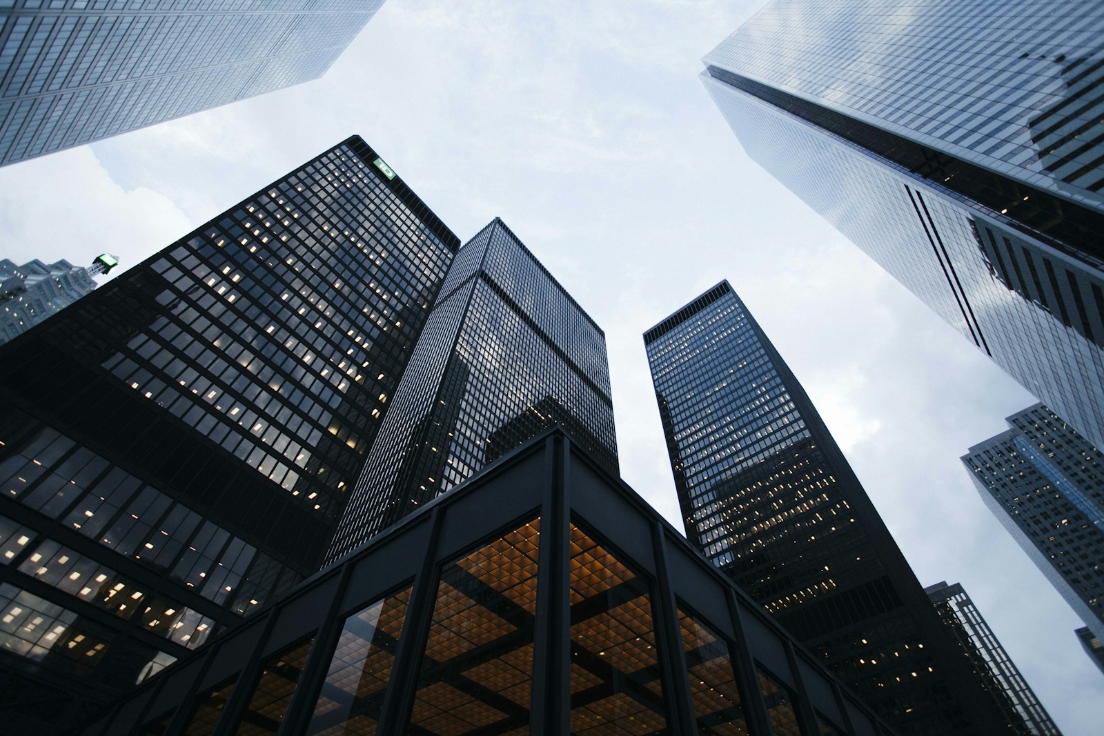 Infrastruktur On-Premise Gedung Modern Skyscraper